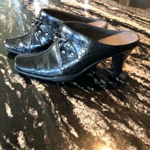Aerosoles heeled mules
